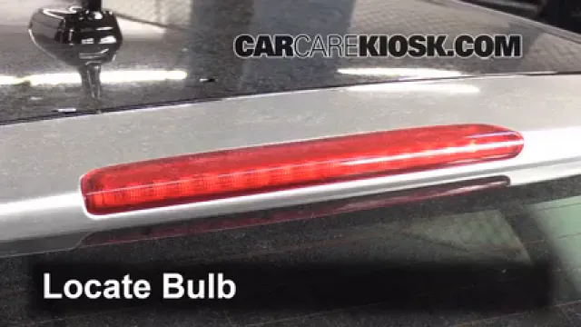 2007 Audi A3 2.0L 4 Cyl. Turbo Luces Luz de freno central (reemplazar foco)